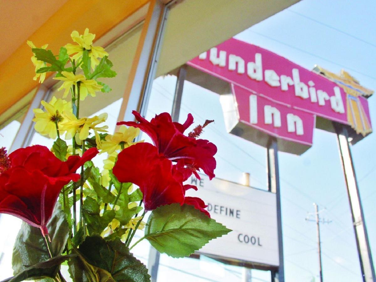 The Thunderbird Inn Savannah Extérieur photo